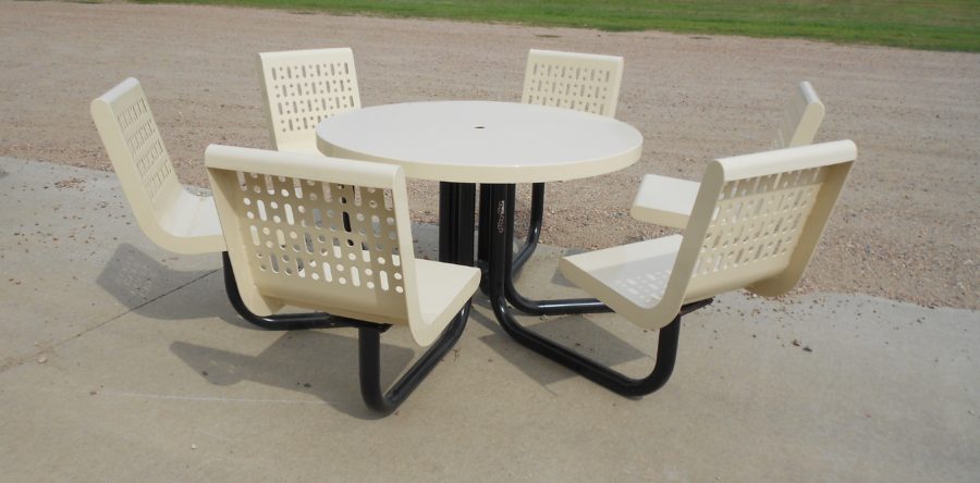 Round Table w/ 6 Swivel Seats